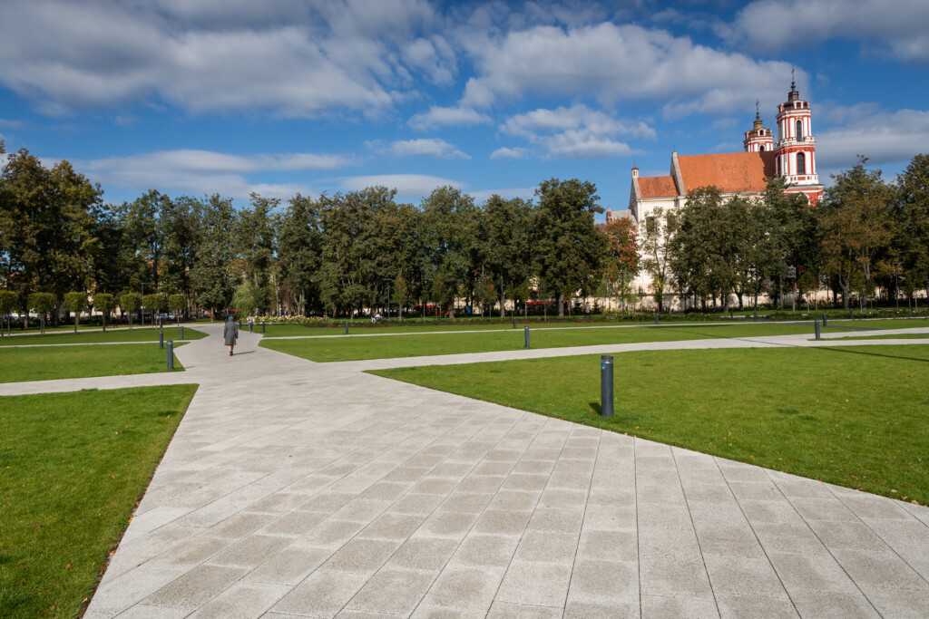 Lukiškių aikštė, Plaza 6x4 Quartz